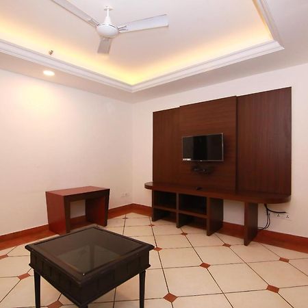 Emarald Hotel Cochin Kochi Ngoại thất bức ảnh
