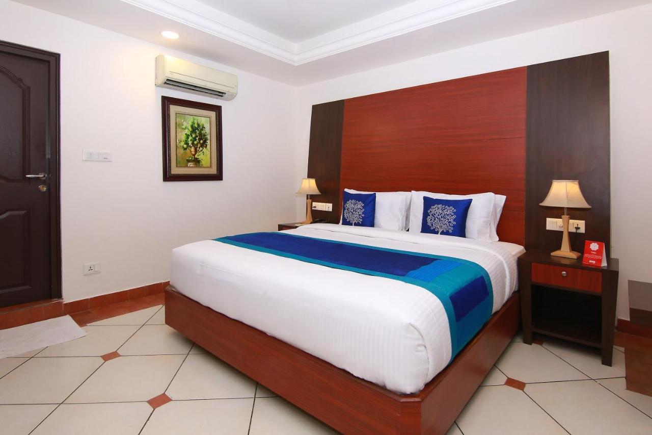 Emarald Hotel Cochin Kochi Ngoại thất bức ảnh