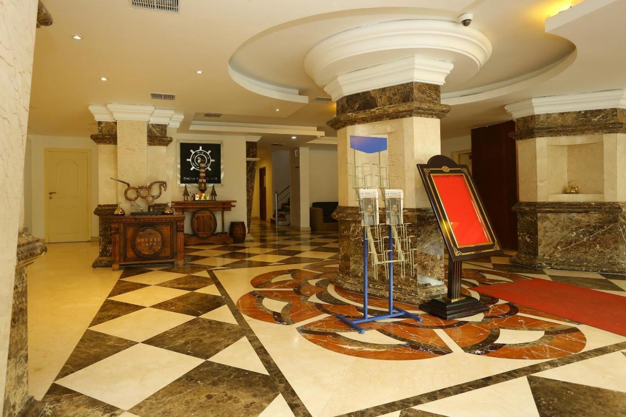 Emarald Hotel Cochin Kochi Ngoại thất bức ảnh