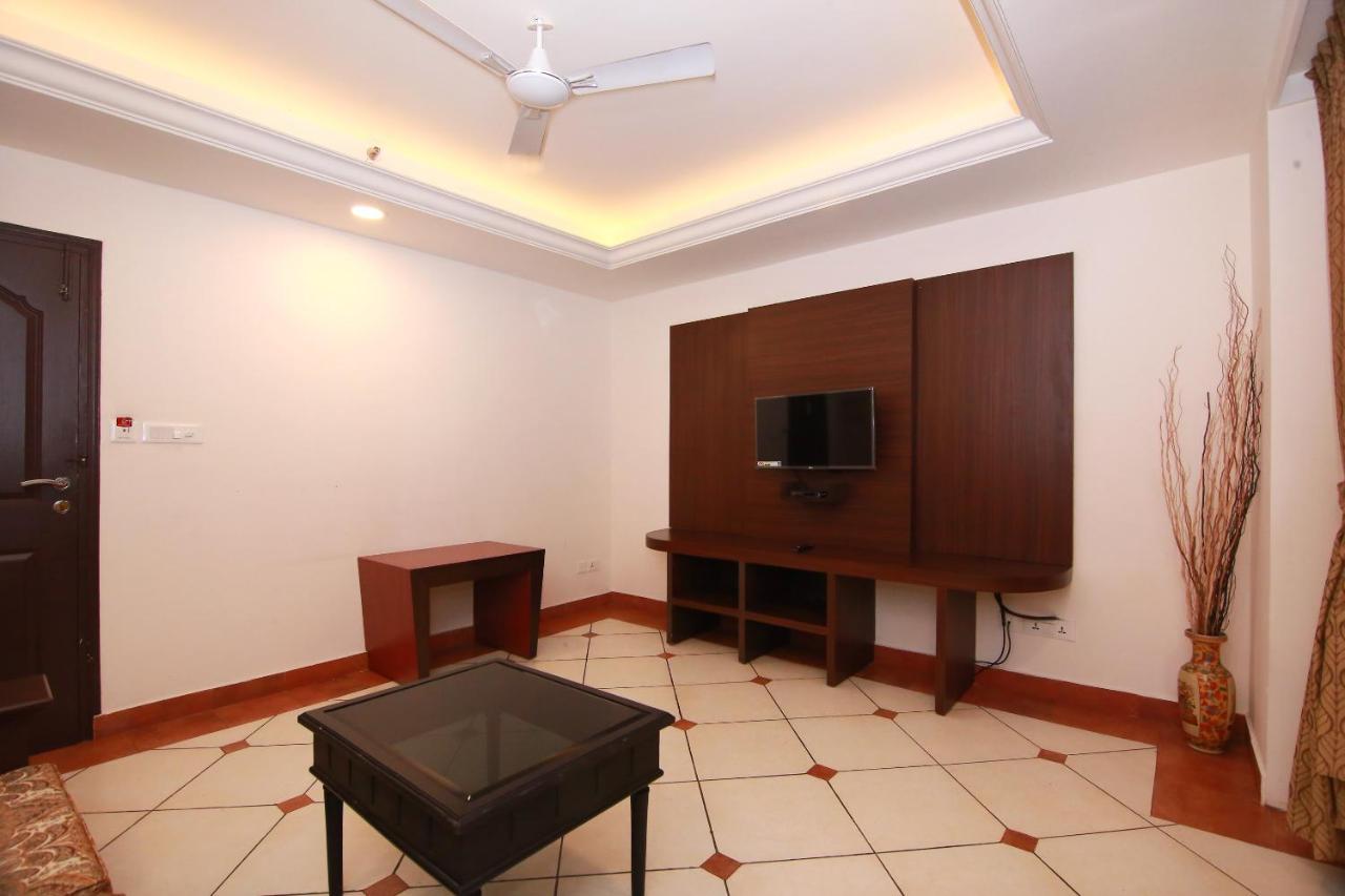 Emarald Hotel Cochin Kochi Ngoại thất bức ảnh