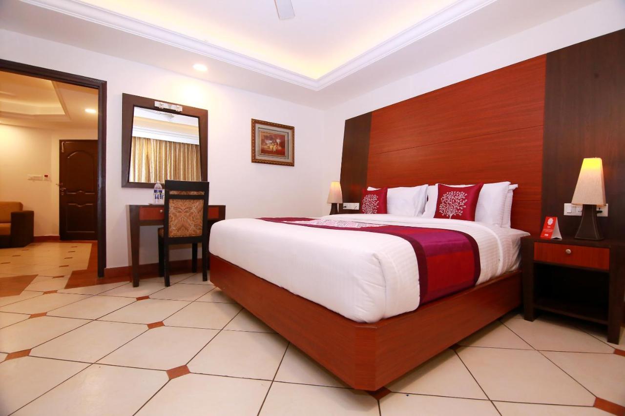 Emarald Hotel Cochin Kochi Ngoại thất bức ảnh