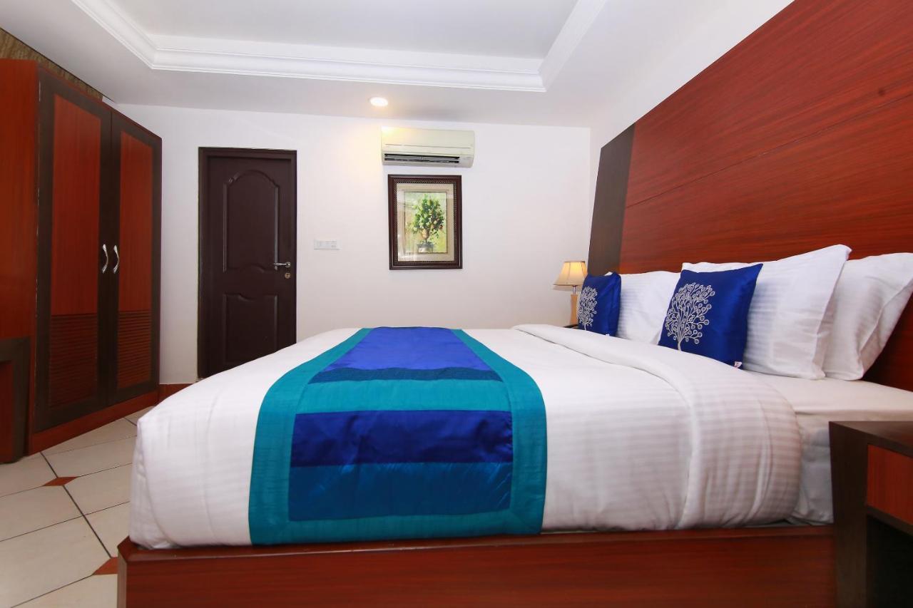 Emarald Hotel Cochin Kochi Ngoại thất bức ảnh