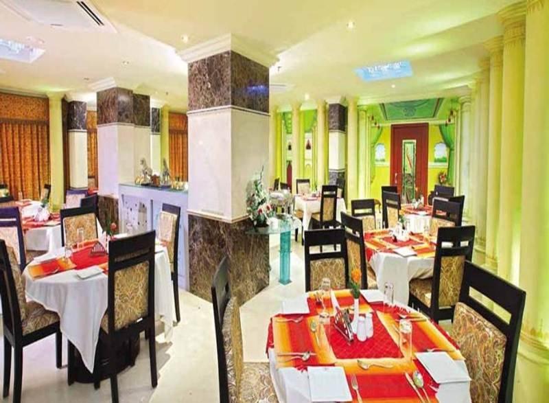 Emarald Hotel Cochin Kochi Ngoại thất bức ảnh