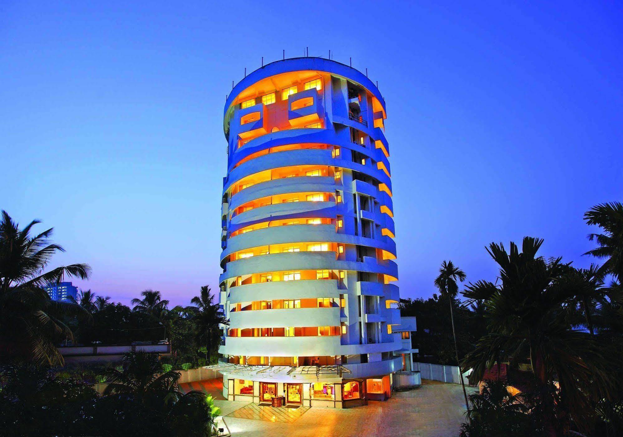 Emarald Hotel Cochin Kochi Ngoại thất bức ảnh