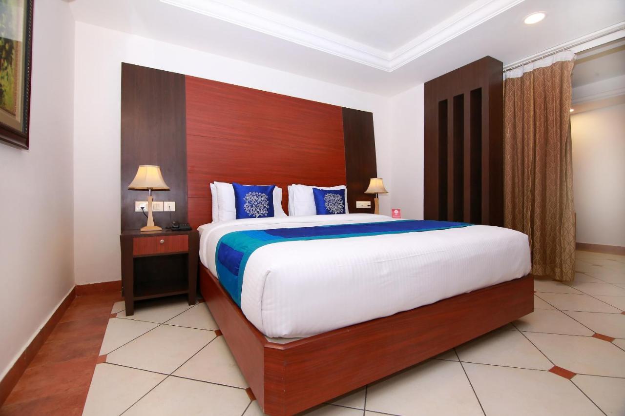 Emarald Hotel Cochin Kochi Ngoại thất bức ảnh