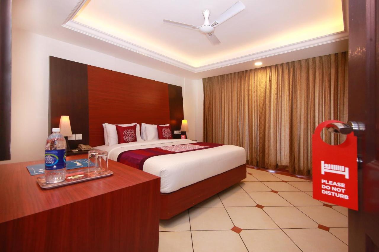Emarald Hotel Cochin Kochi Ngoại thất bức ảnh