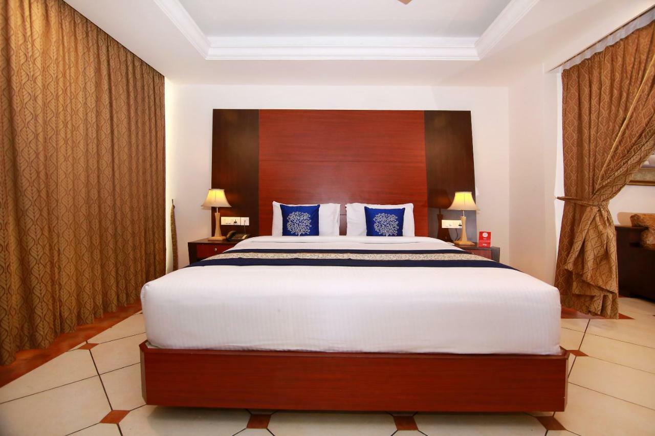 Emarald Hotel Cochin Kochi Ngoại thất bức ảnh